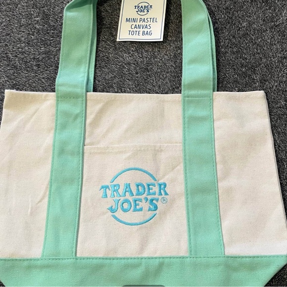 Trader Joes Handbags - Trader Joe’s MINI canvas tote bag! Green